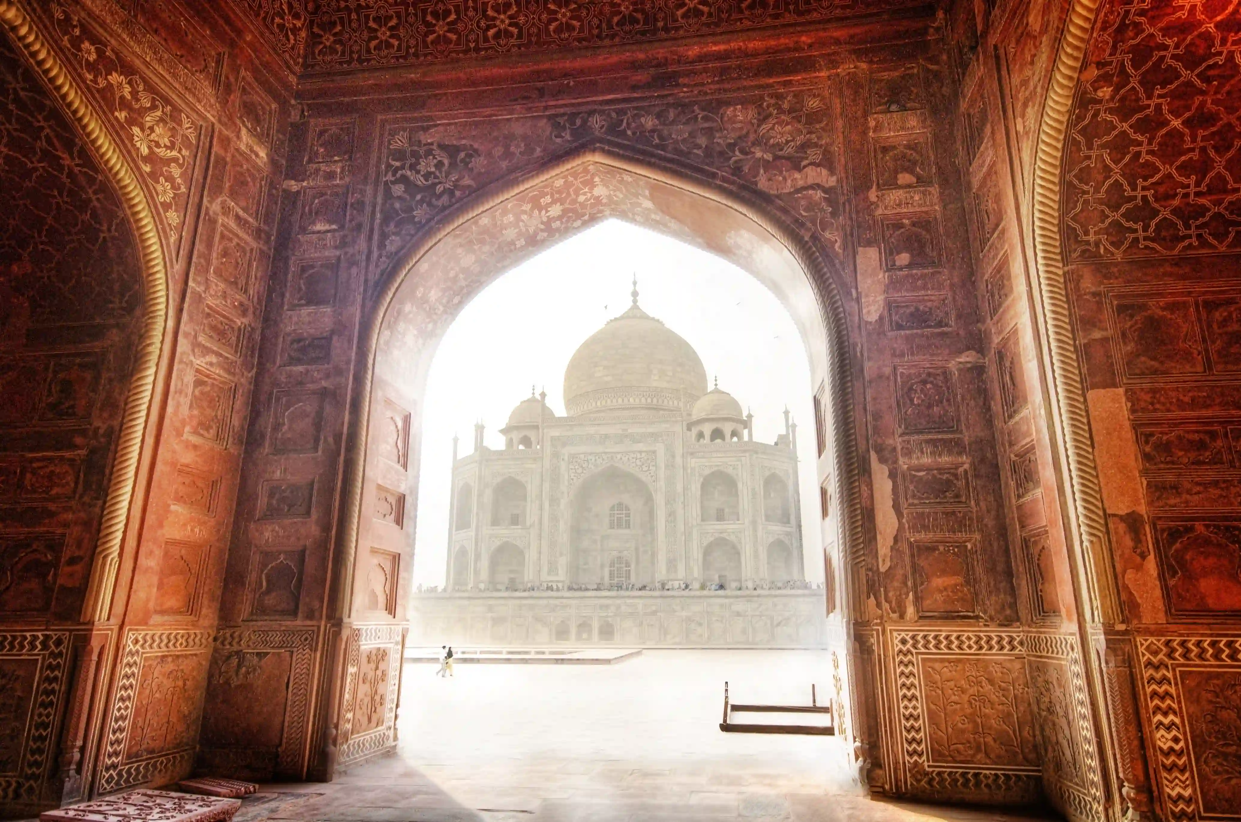 taj-mahal-and-agra-fort-guided-tour