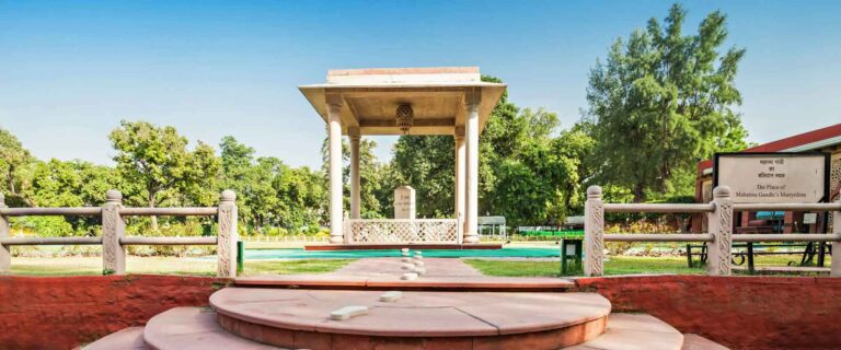 7 Must-Visit Lakes In And Around Delhi