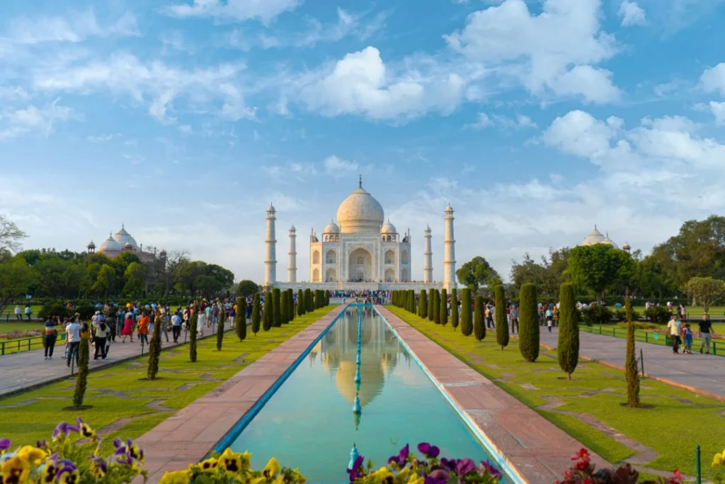 Best Sightseeing: Taj Mahal Sunrise Tour from Delhi by Car