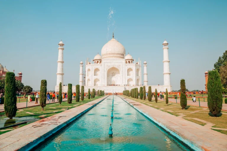 Best Taj Mahal Tour Packages from Delhi with Prices & Itinerary