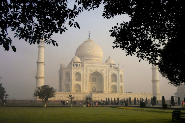 Complete Taj Mahal Travel Guide for First-Time Visitors