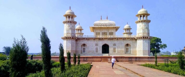 Top Places To Tour Near Agra For A Weekend Getaway
