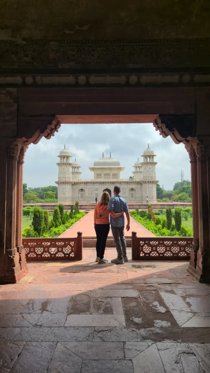 From Delhi: Taj Mahal and Agra Fort Tour Day Tour by Car